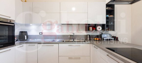 Apartamento de 2 dormitorios en Milan, Italy No. 247046 11