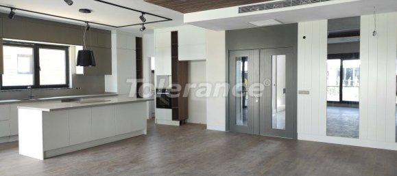 Villa de 4+1 en Antalya, Turkey No. 766 8