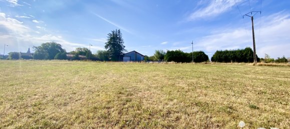  Land in Saint-Louis, France No. 93959 5