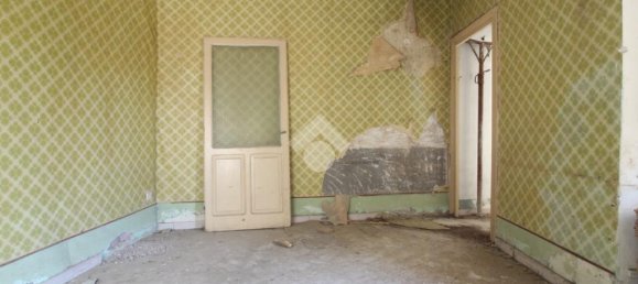 2 bedrooms House in Casagiove, Italy No. 155241 9