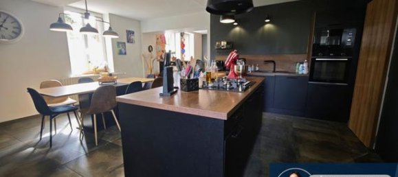 Casa de 4 dormitorios en Vendome, France No. 300359 3