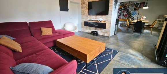 Casa de 4 dormitorios en Vendome, France No. 300359 2