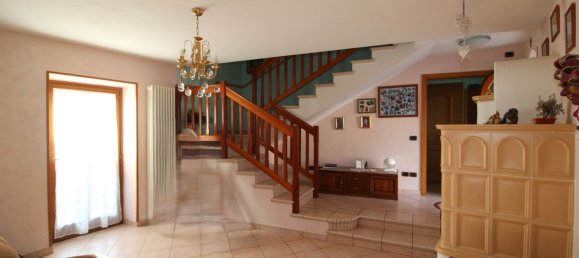 Casa de 5 dormitorios en Avio, Italy No. 345952 3