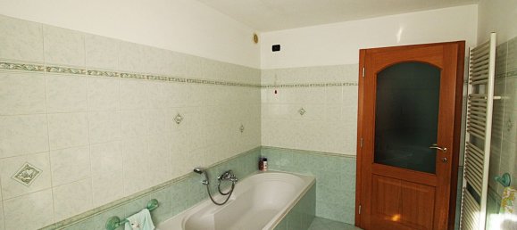 Casa de 5 dormitorios en Avio, Italy No. 345952 16