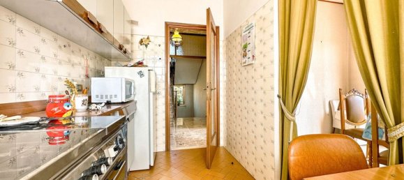 5 rooms House in Grignasco, Italy No. 226216 9