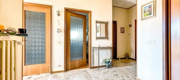 5 rooms House in Grignasco, Italy No. 226216 4