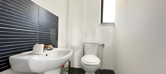 87m² Garage in Almada, Portugal No. 73138 6