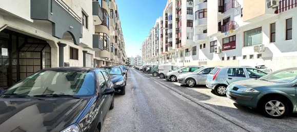 87m² Garage in Almada, Portugal No. 73138 4