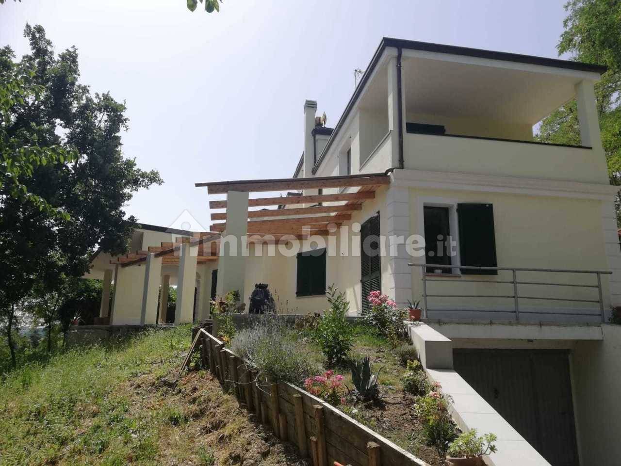 Villa T4 em Montescudo Monte Colombo, Italy N.º 206368