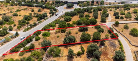 2055m² Land in Loule, Portugal No. 37653 16