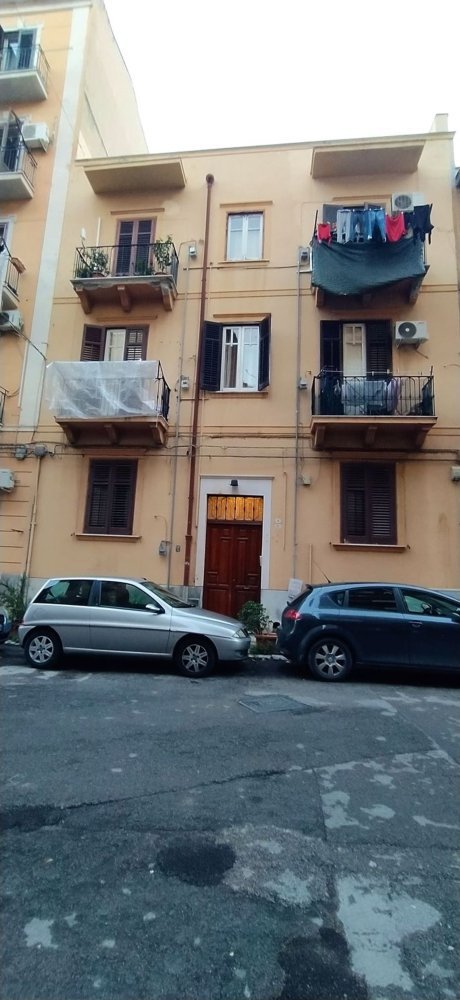 Propriété commerciale à Palermo, Italy 4m² No. 67740