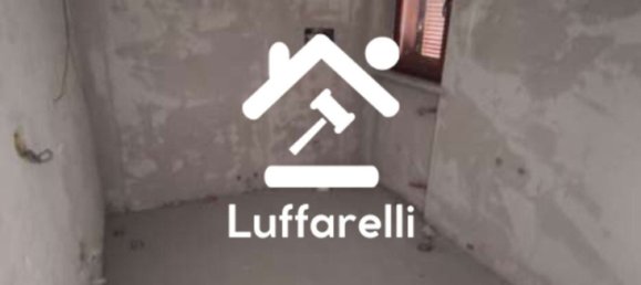 Дом с 7 комнатами в Ронкаро, Италия № 7652 16