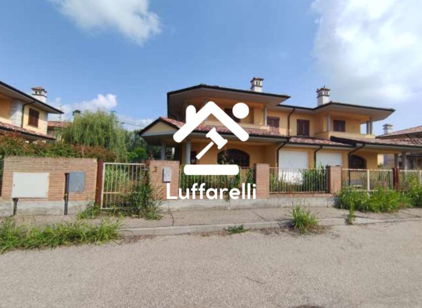 7-salle Maison à Roncaro, Italy No. 7652