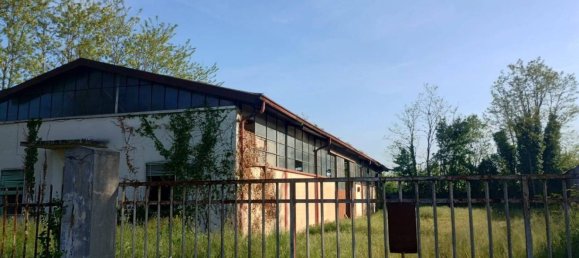 5-salle Entrepôt à Mantua, Italy No. 314656 3