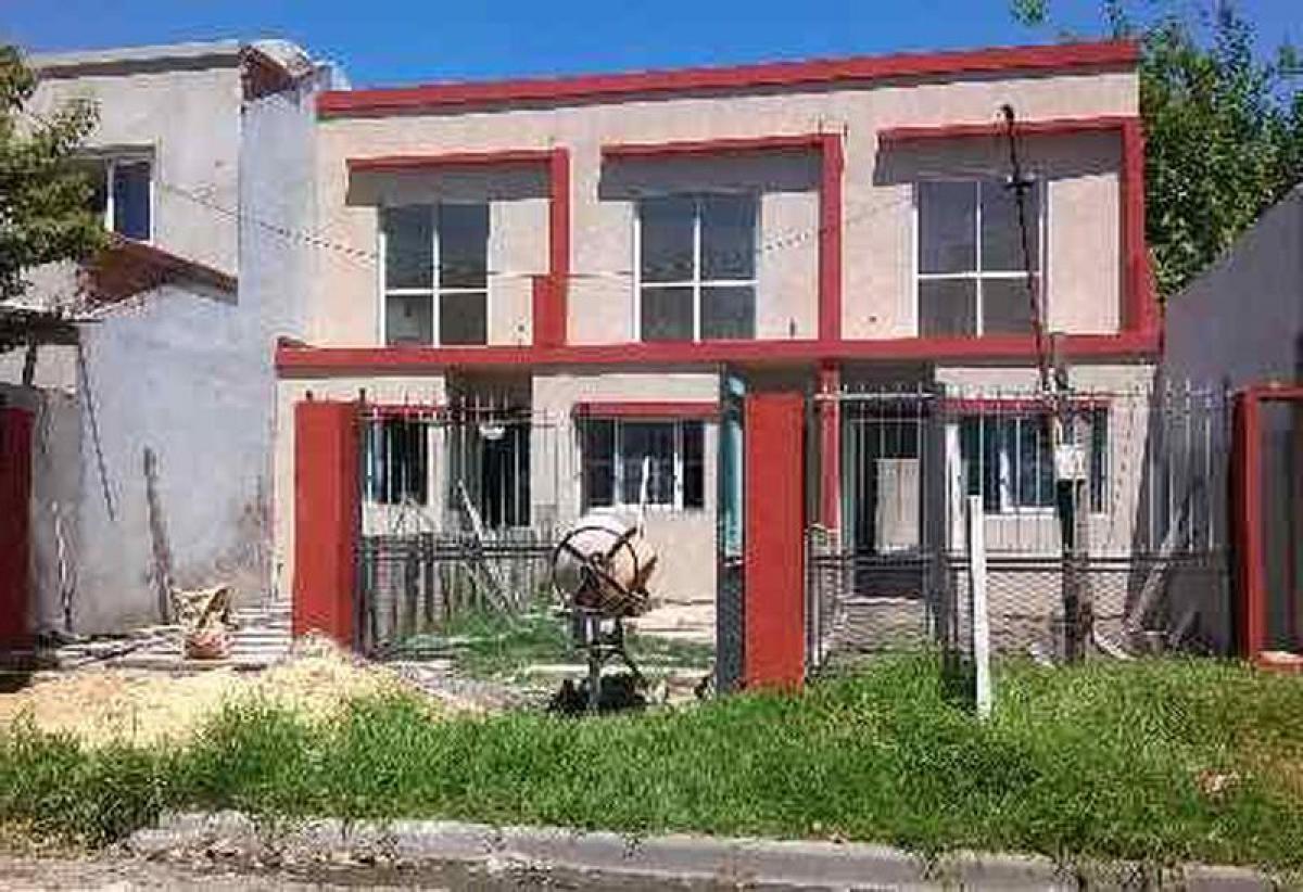 2 bedrooms House in Ituzaingo, Argentina No. 51733