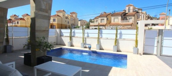 Villa de 3 dormitorios en Alicante, Spain No. 190453 4