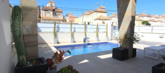 Villa de 3 dormitorios en Alicante, Spain No. 190453 5