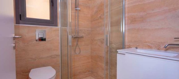 3 bedrooms Penthouse in Limassol, Cyprus No. 8031 8