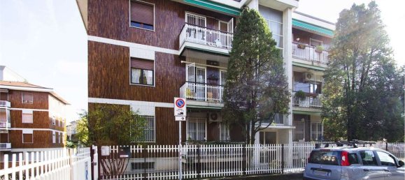 Квартира с 3 комнатами в Варедо, Италия № 334546 5