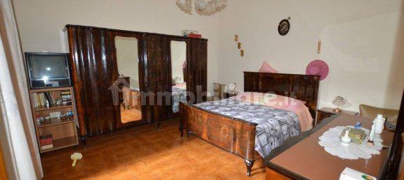 4 bedrooms Apartment in Jesi, Italy No. 78240 8