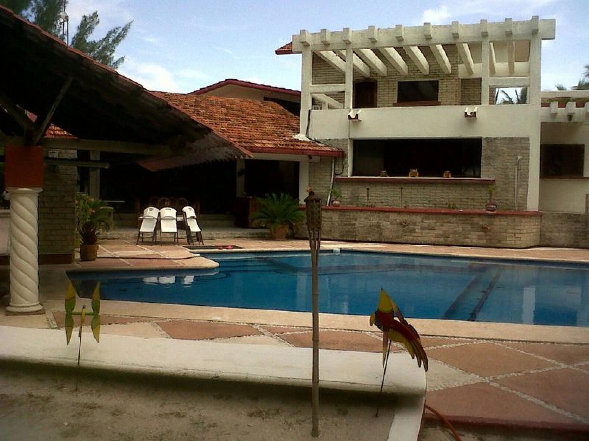 Casa de 3 dormitorios en Campeche, Mexico No. 150088