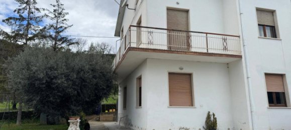 Дом с 4 спальнями в Массиньяно, Италия № 105124 2