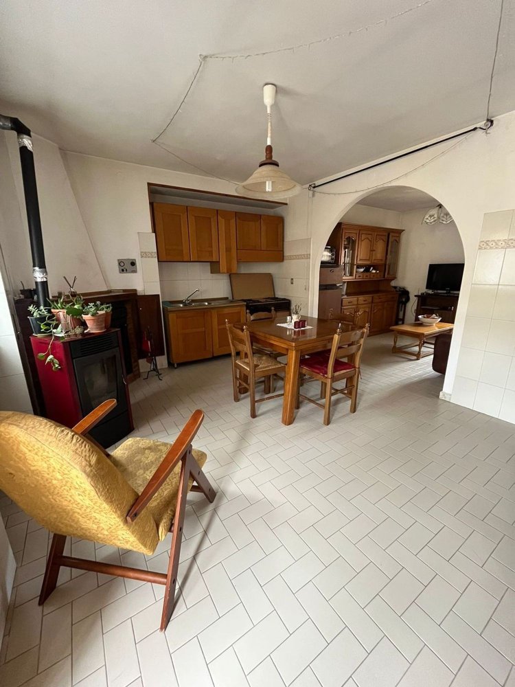 3غرفة منزل في Montefalcone di Val Fortore, Italy رقم 255387