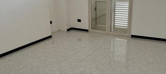 4 rooms Apartment in Paternò, Italy No. 259729 7