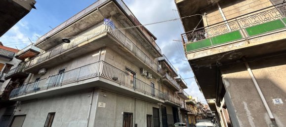4 rooms Apartment in Paternò, Italy No. 259729 2
