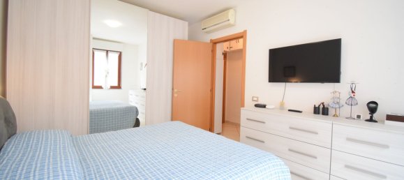 3-salle Appartement à Selargius, Italy No. 16082 37