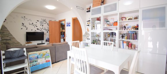 3-salle Appartement à Selargius, Italy No. 16082 4