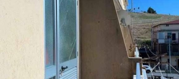 5 bedrooms Apartment in Catanzaro, Italy No. 375519 18