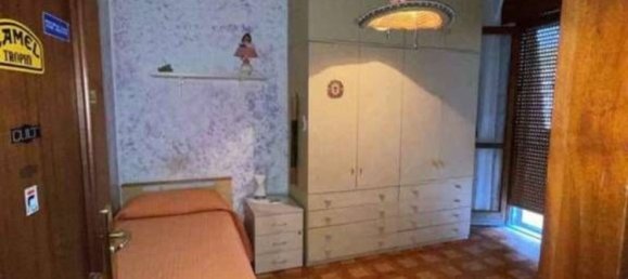 5 bedrooms Apartment in Catanzaro, Italy No. 375519 10