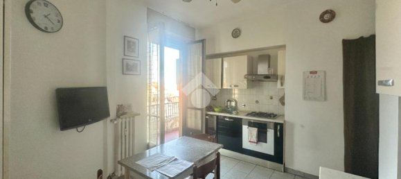 2 bedrooms Apartment in Turin, Italy No. 272024 9