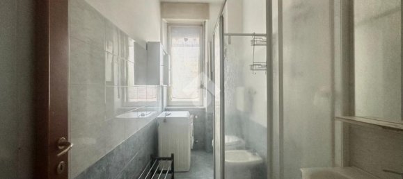 2 bedrooms Apartment in Turin, Italy No. 272024 15