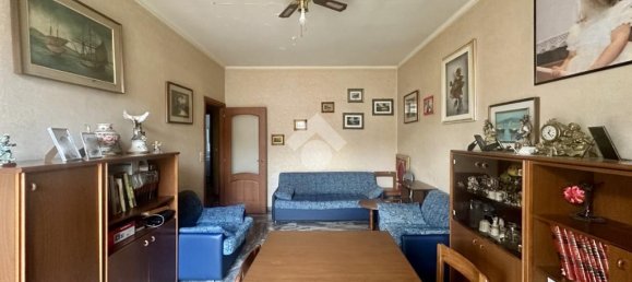 2 bedrooms Apartment in Turin, Italy No. 272024 4