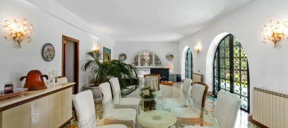 8 bedrooms Villa in Recco, Italy No. 55849 4