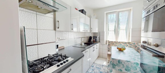 Edificio de 9 habitaciónes en Mulhouse, France No. 59064 2