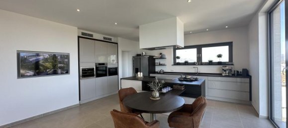 4 Schlafzimmer Villa in Nova Santa Ponsa, Spain, Nr. 14107 7