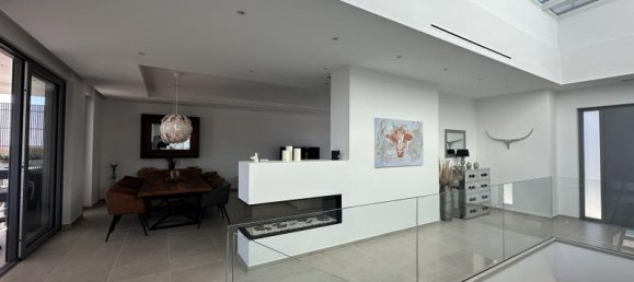 4 Schlafzimmer Villa in Nova Santa Ponsa, Spain, Nr. 14107 8