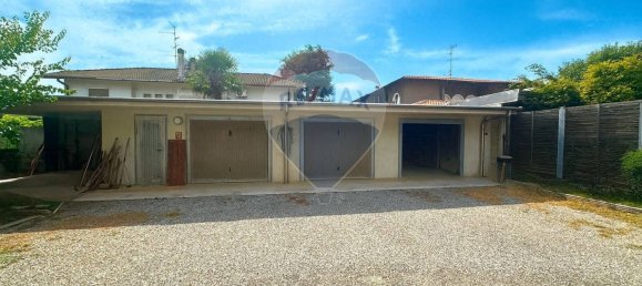 4 Schlafzimmer Villa in Caltignaga, Italy, Nr. 265002 14