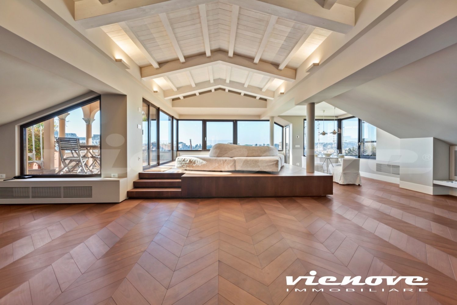 Ático de 5 habitaciónes en Rome, Italy No. 210887