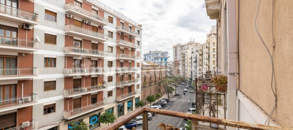 3 bedrooms Apartment in Catania, Italy No. 320665 9