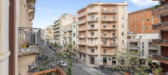 3 bedrooms Apartment in Catania, Italy No. 320665 2