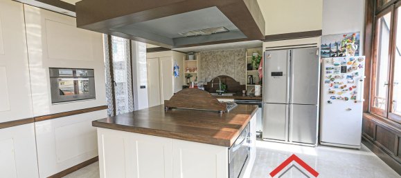 5 Schlafzimmer Wohnung in Genoa, Italy, Nr. 342206 13