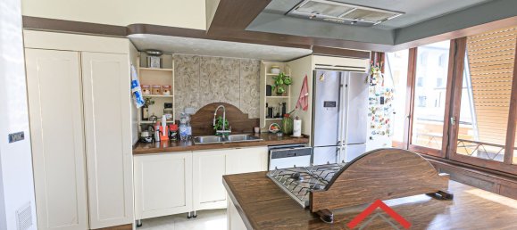 5 Schlafzimmer Wohnung in Genoa, Italy, Nr. 342206 16