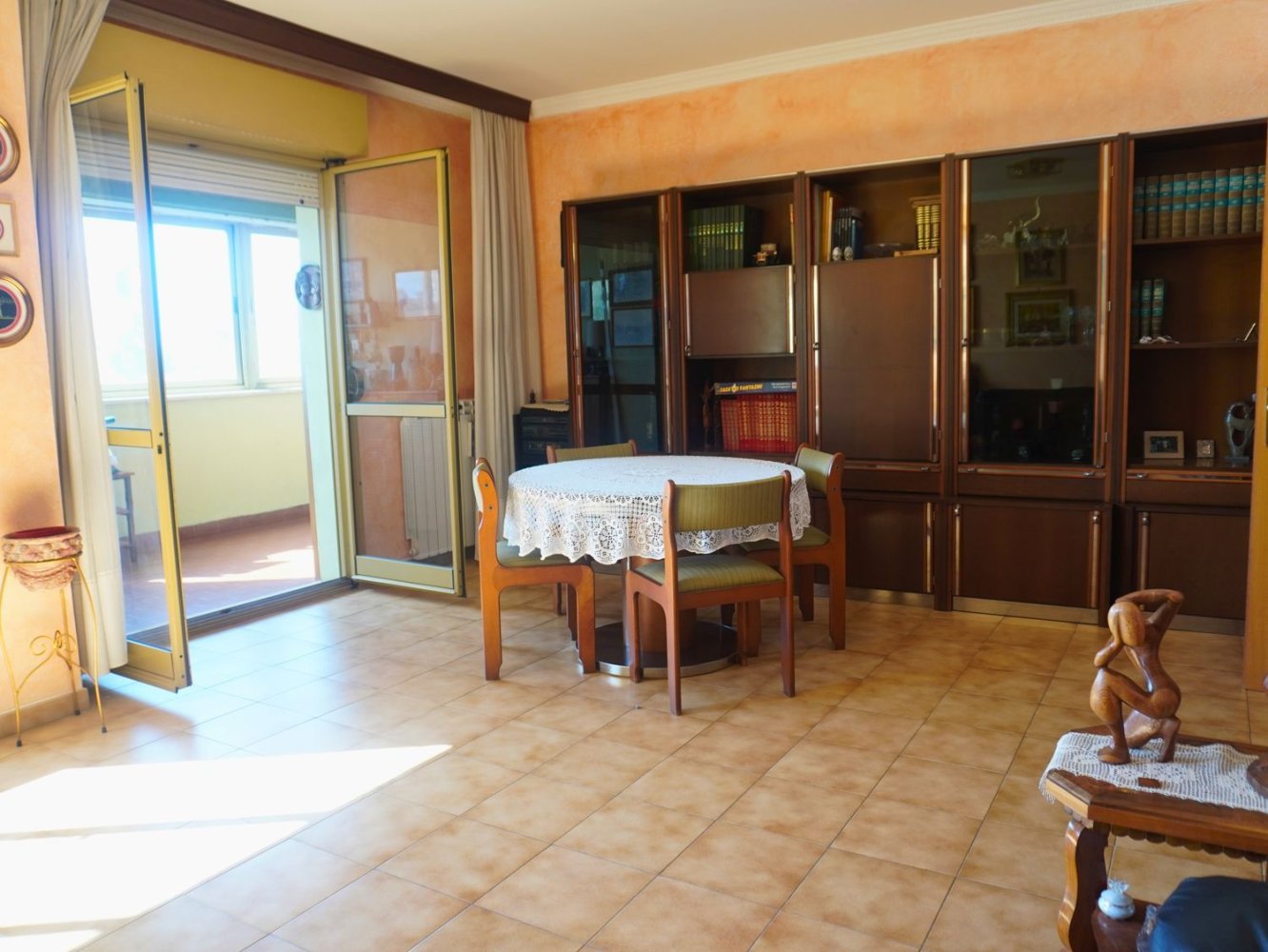 4 bedrooms Apartment in Rome, Italy No. 321598