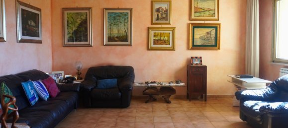 4 bedrooms Apartment in Rome, Italy No. 321598 3