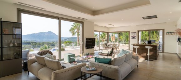 5 bedrooms Villa in Javea, Spain No. 11981 10