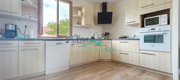 3 bedrooms House in Seine-Maritime, France No. 353987 4